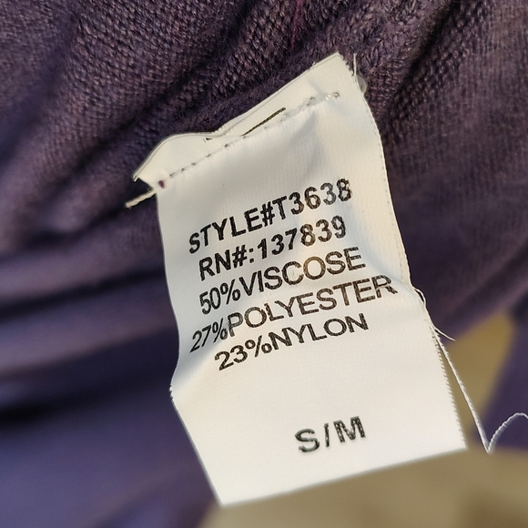 Women's Sweater Size S/M Purple 3/4 Sleeve V Neck Knit Oversized Comfy - Picture 4 of 8